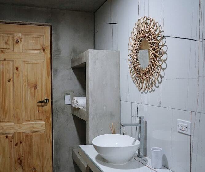 Szálloda Dreamsea Surf Camp