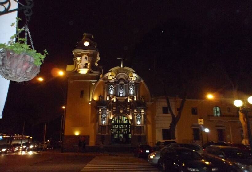 فندق Hostal Jovita