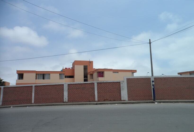 فندق Hostal Jovita