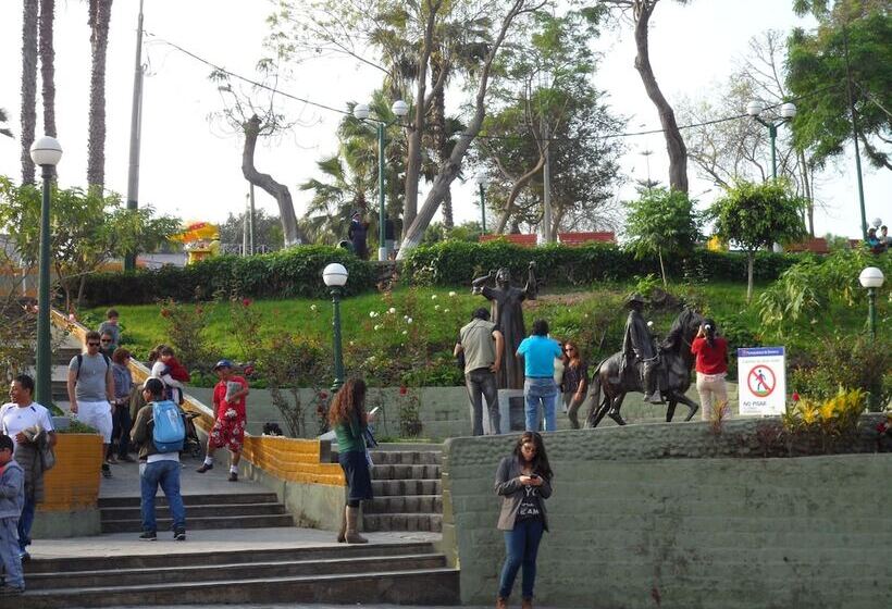 فندق Hostal Jovita