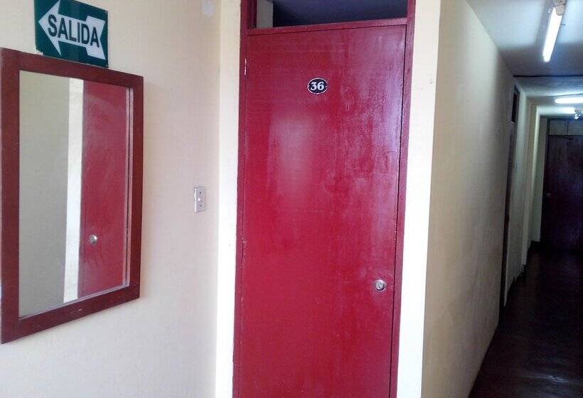 فندق Hostal Jovita