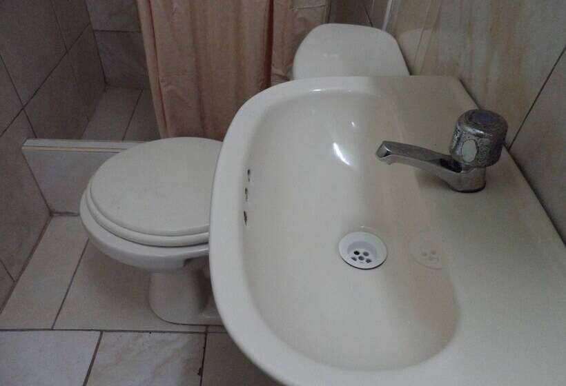 فندق Hostal Jovita