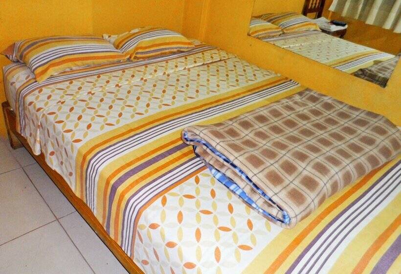 فندق Hostal Jovita