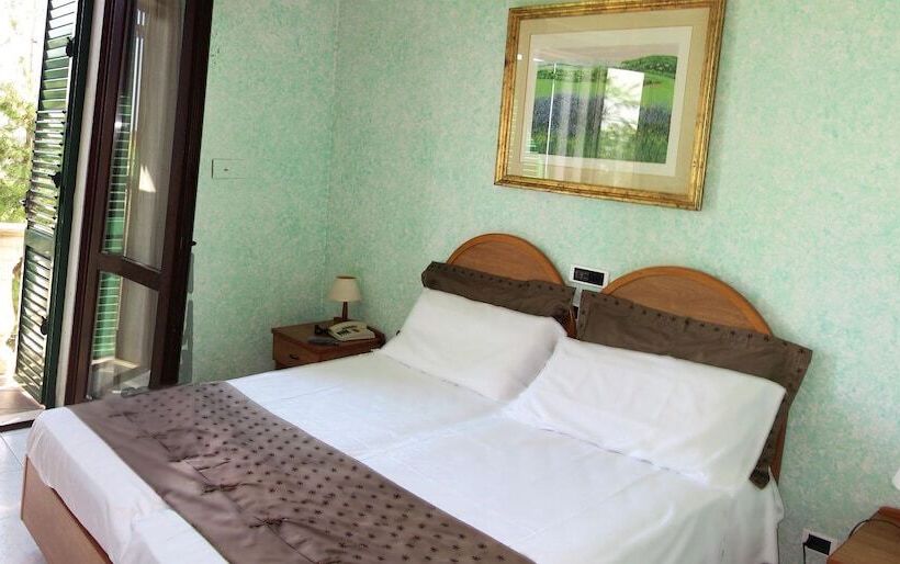 Отель Il Corbezzolo