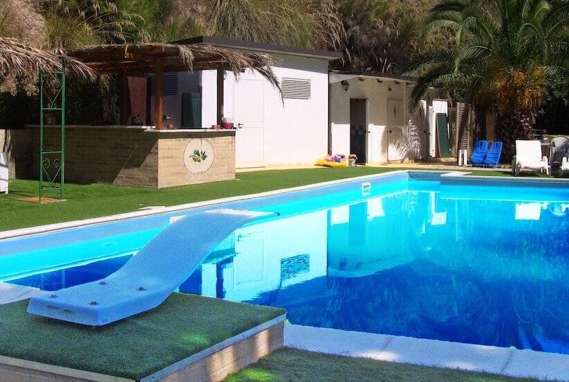 Отель Il Corbezzolo