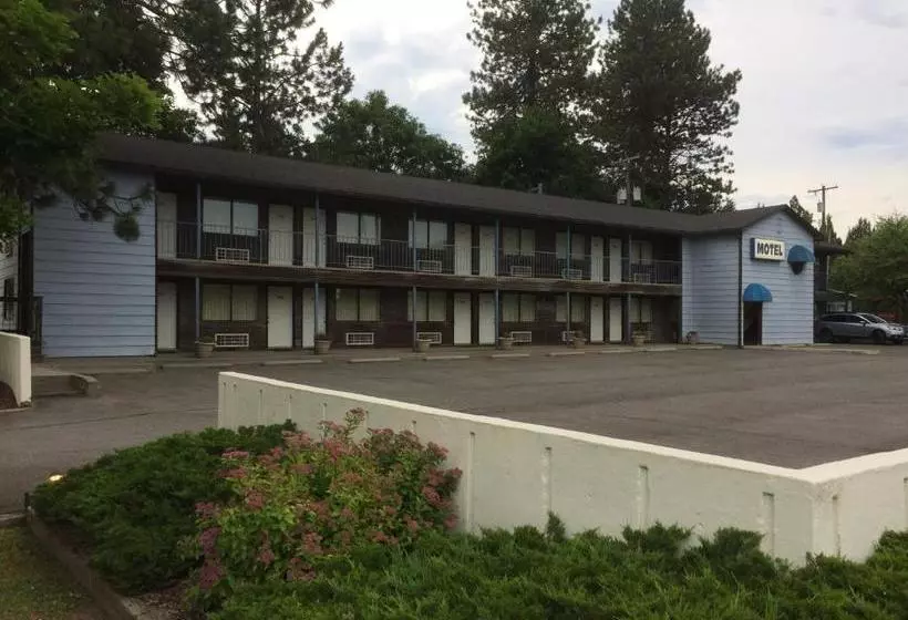 هتل Japan House Suites