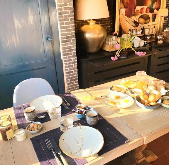 בית מלון כפרי Kasteelhof Van Loppem