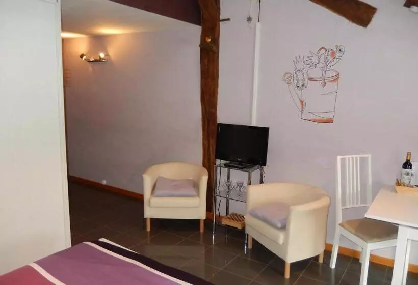 هتل B&b Le  Ti  Bou De Refuge
