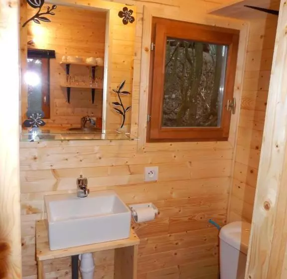 هتل B&b Le  Ti  Bou De Refuge