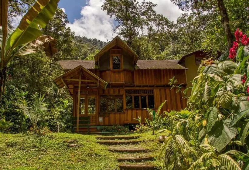 ホテル Mindo Garden Lodge And Wildlife Reserve