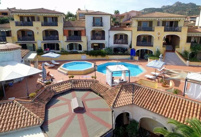 هتل Residence Riva Azzurra
