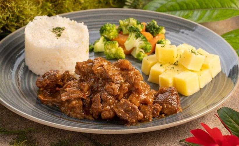 בית מלון כפרי Sachatamia Lodge