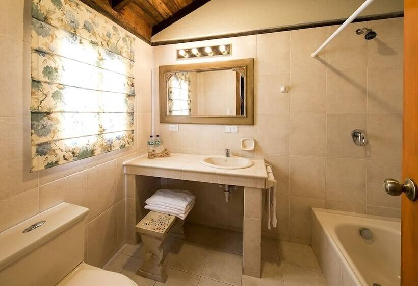 בית מלון כפרי Sachatamia Lodge