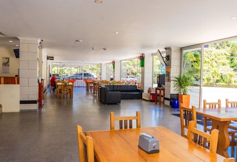 בית מלון כפרי Verony Guatape