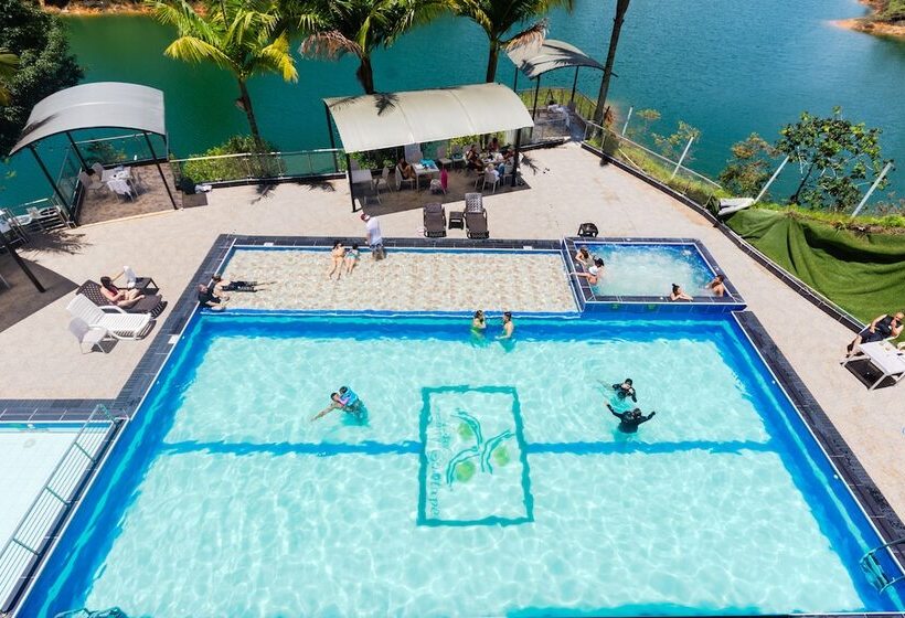 בית מלון כפרי Verony Guatape