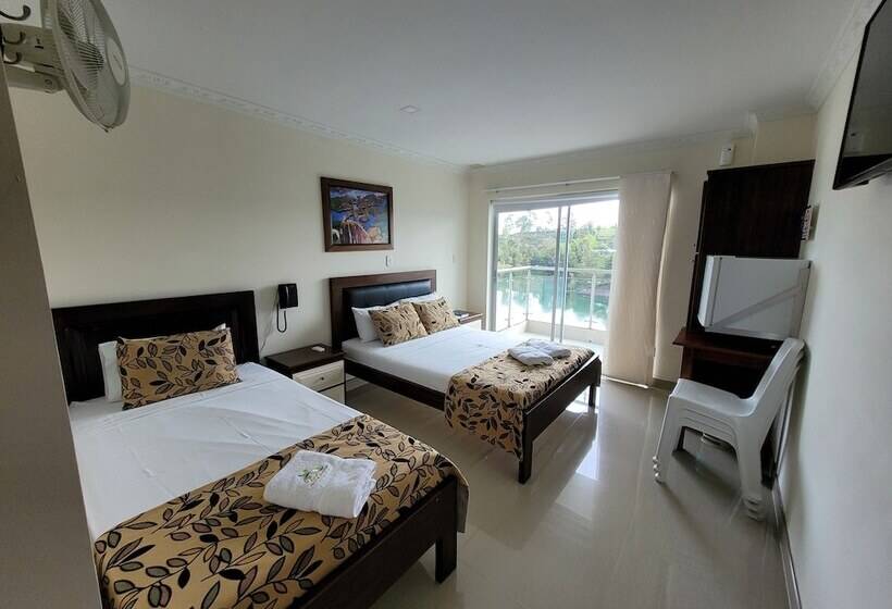 בית מלון כפרי Verony Guatape