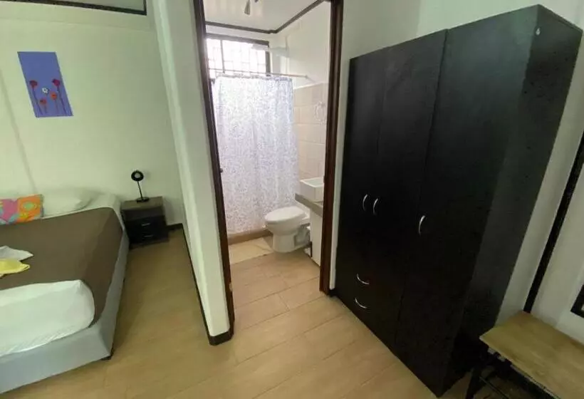 Aracari Garden Hostel