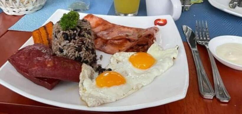 Aracari Garden Hostel