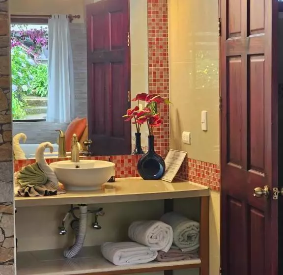 ベッドアンドブレックファースト Finca Paraiso Mountain Retreat Near San Jose Airport