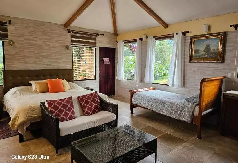 ベッドアンドブレックファースト Finca Paraiso Mountain Retreat Near San Jose Airport