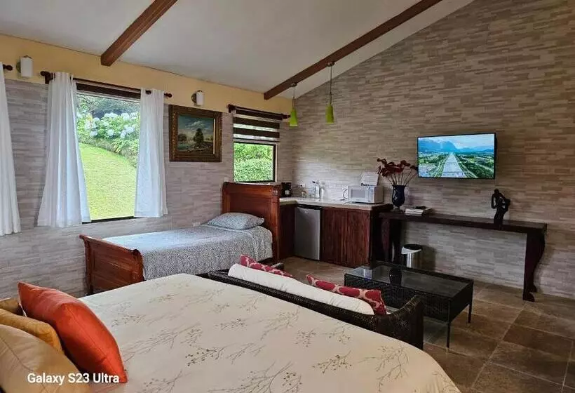 ベッドアンドブレックファースト Finca Paraiso Mountain Retreat Near San Jose Airport