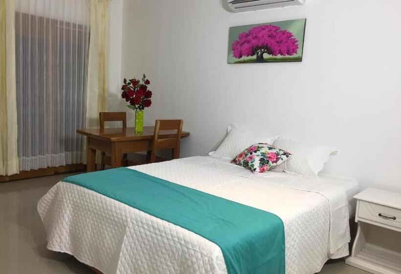 Galápagos Isabela Hotel Loja