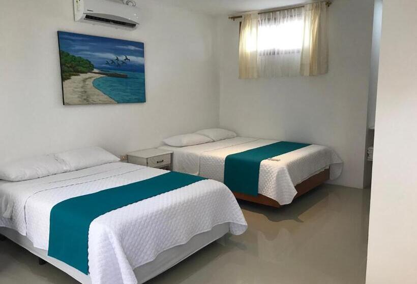 Galápagos Isabela Hotel Loja