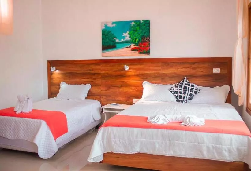 Galápagos Isabela Hotel Loja