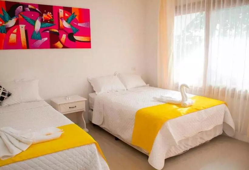 Galápagos Isabela Hotel Loja