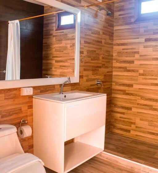 Galápagos Isabela Hotel Loja