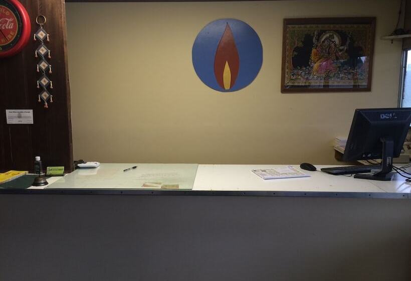 ホテル Budget Lakeview Inn