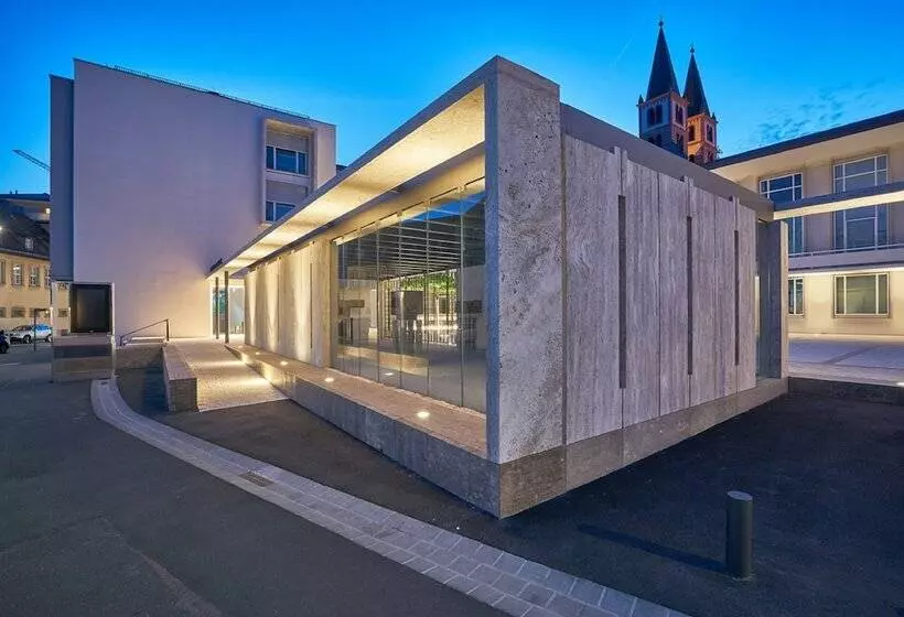 هتل Burkardushaus, Tagungszentrum Am Dom