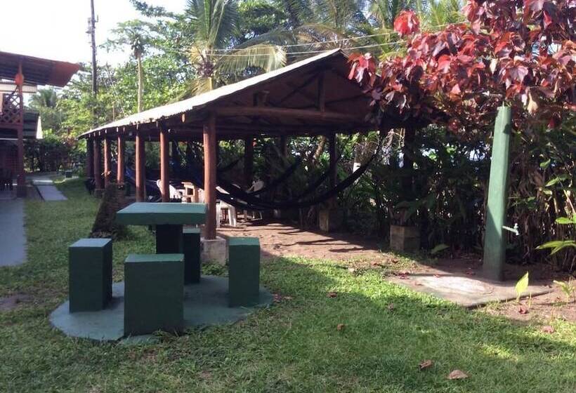 ホテル Cabinas Balcon Del Mar Tortuguero