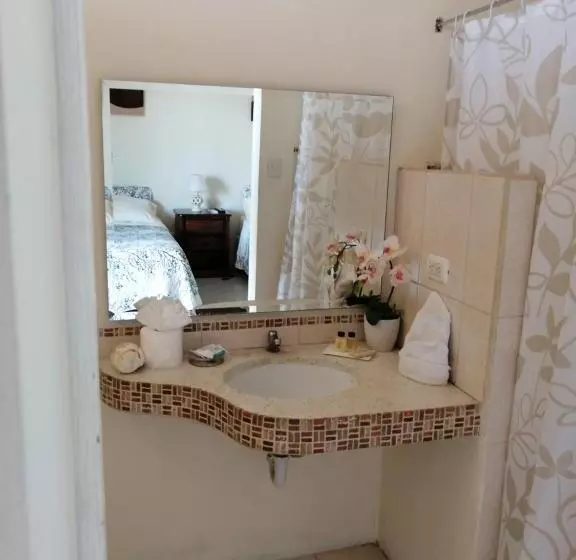 هتل Cabinas Gosen