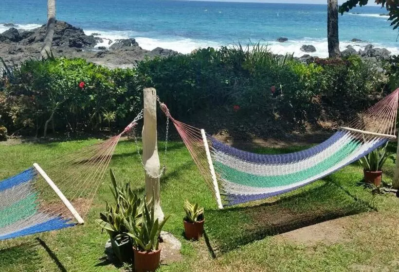 Hotelli Cabinas Mar Y Cielo