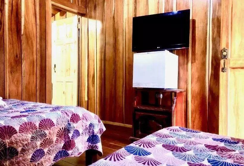 Hotelli Cabinas Monteverde Paraíso