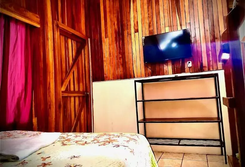 Hotelli Cabinas Monteverde Paraíso