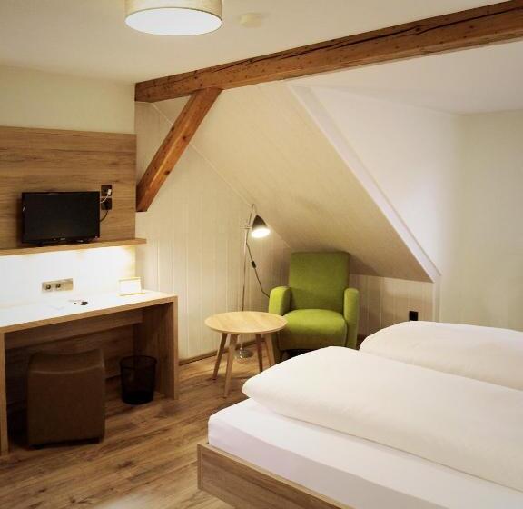 ホテル Gasthof Zur Krone