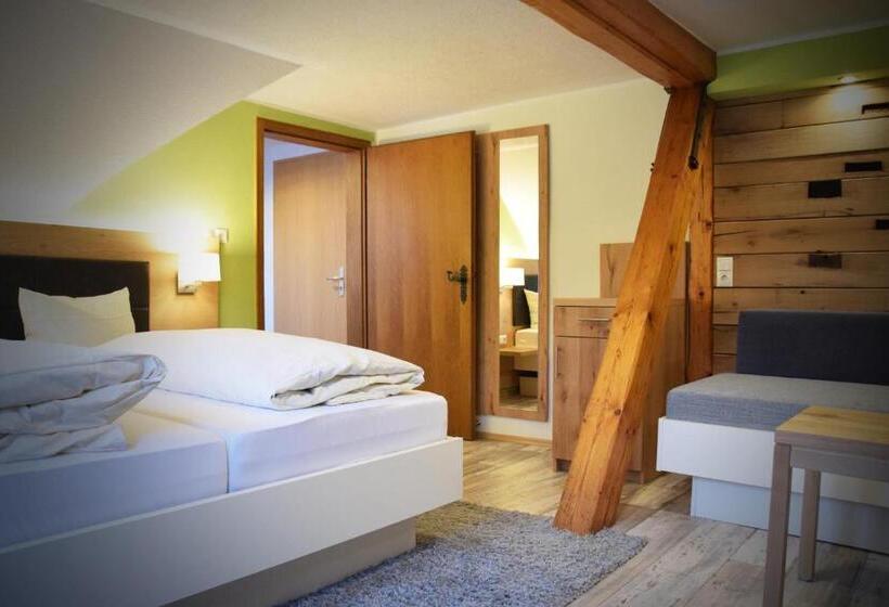 ホテル Gasthof Zur Krone