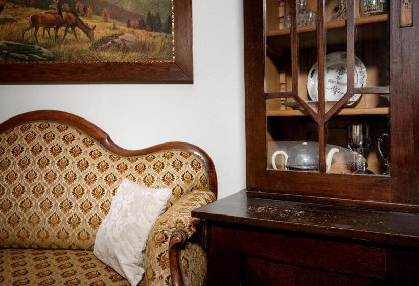 ホテル Gasthof Zur Krone