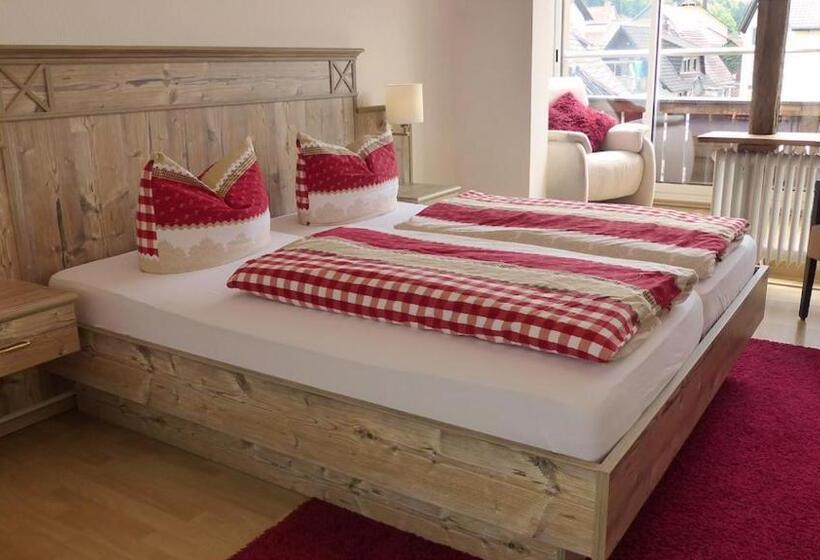 ホテル Gasthof Zur Krone