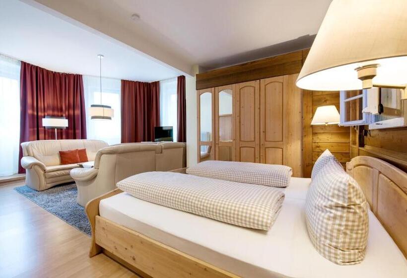 ホテル Gasthof Zur Krone