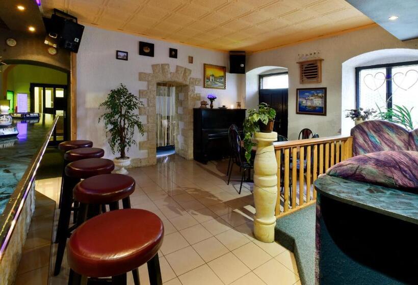 בית מלון כפרי Kovarna