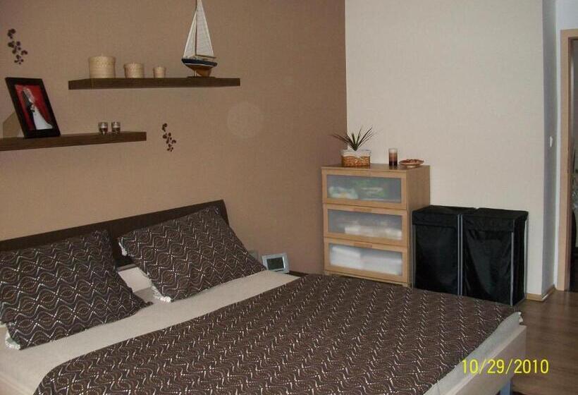 בית מלון כפרי Kovarna