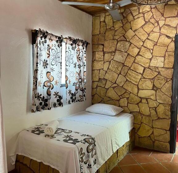 فندق Locanda Samara Beach