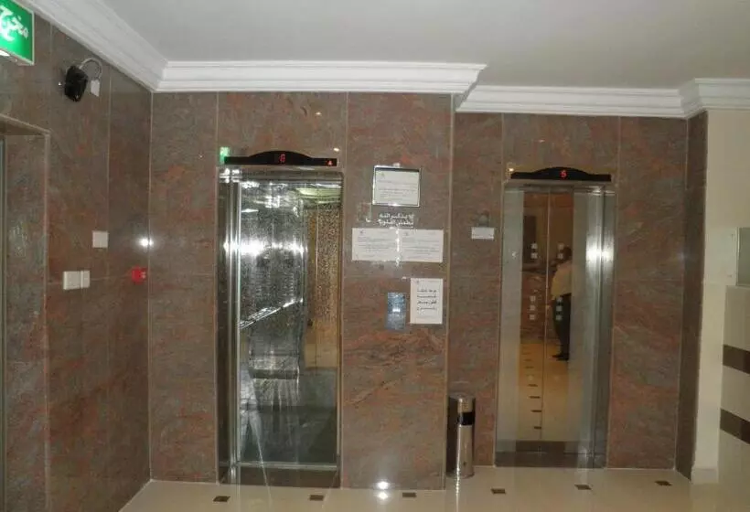 Marina Royal Hotel Suites