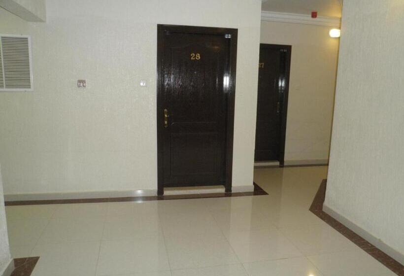 Marina Royal Hotel Suites