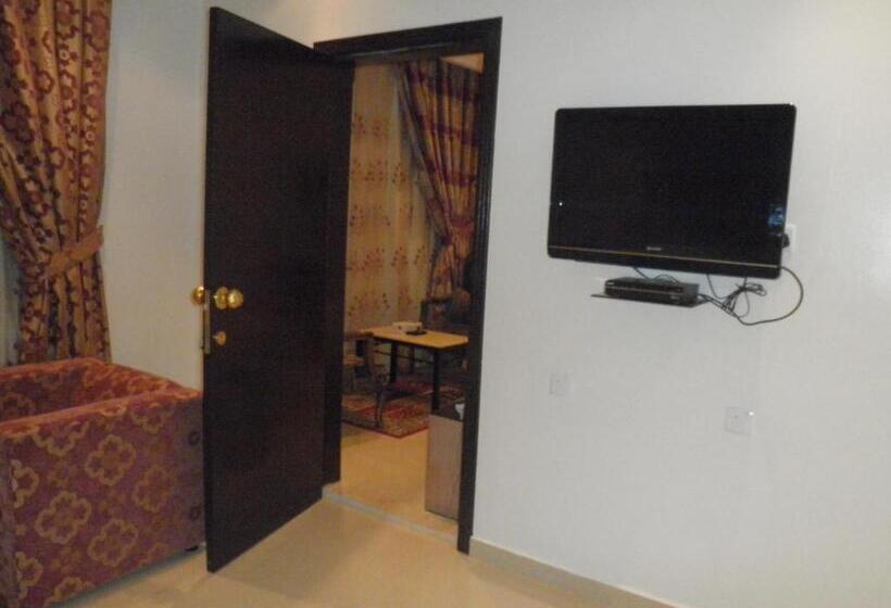 Marina Royal Hotel Suites