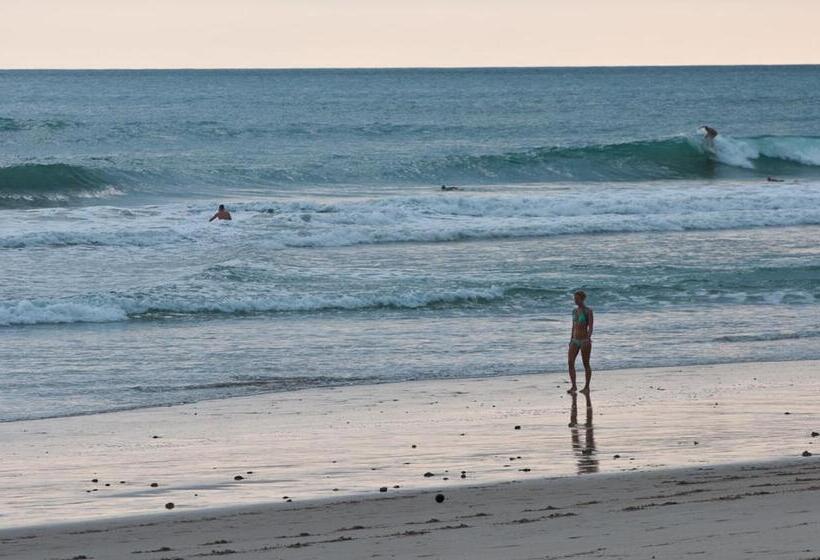 هتل Santa Teresa Surf Vista Villas