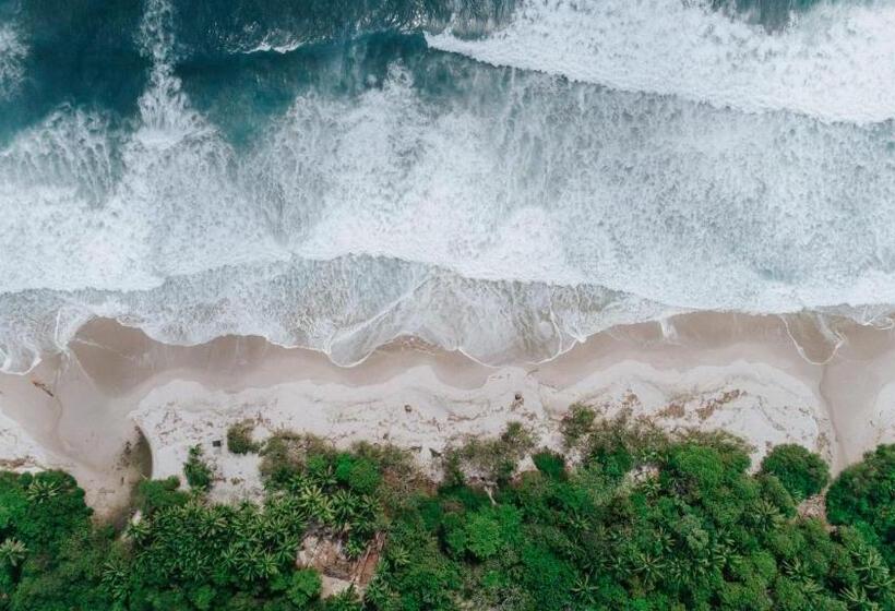 هتل Santa Teresa Surf Vista Villas